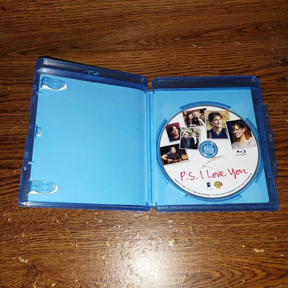 P.S. I Love You (Blu-ray Disc, 2008, Canadian) Hilary Swank Gerard Butler - Picture 2 of 3